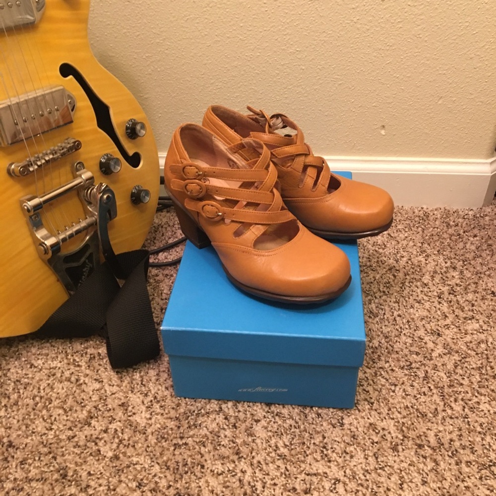 John Fluevog Luxon.